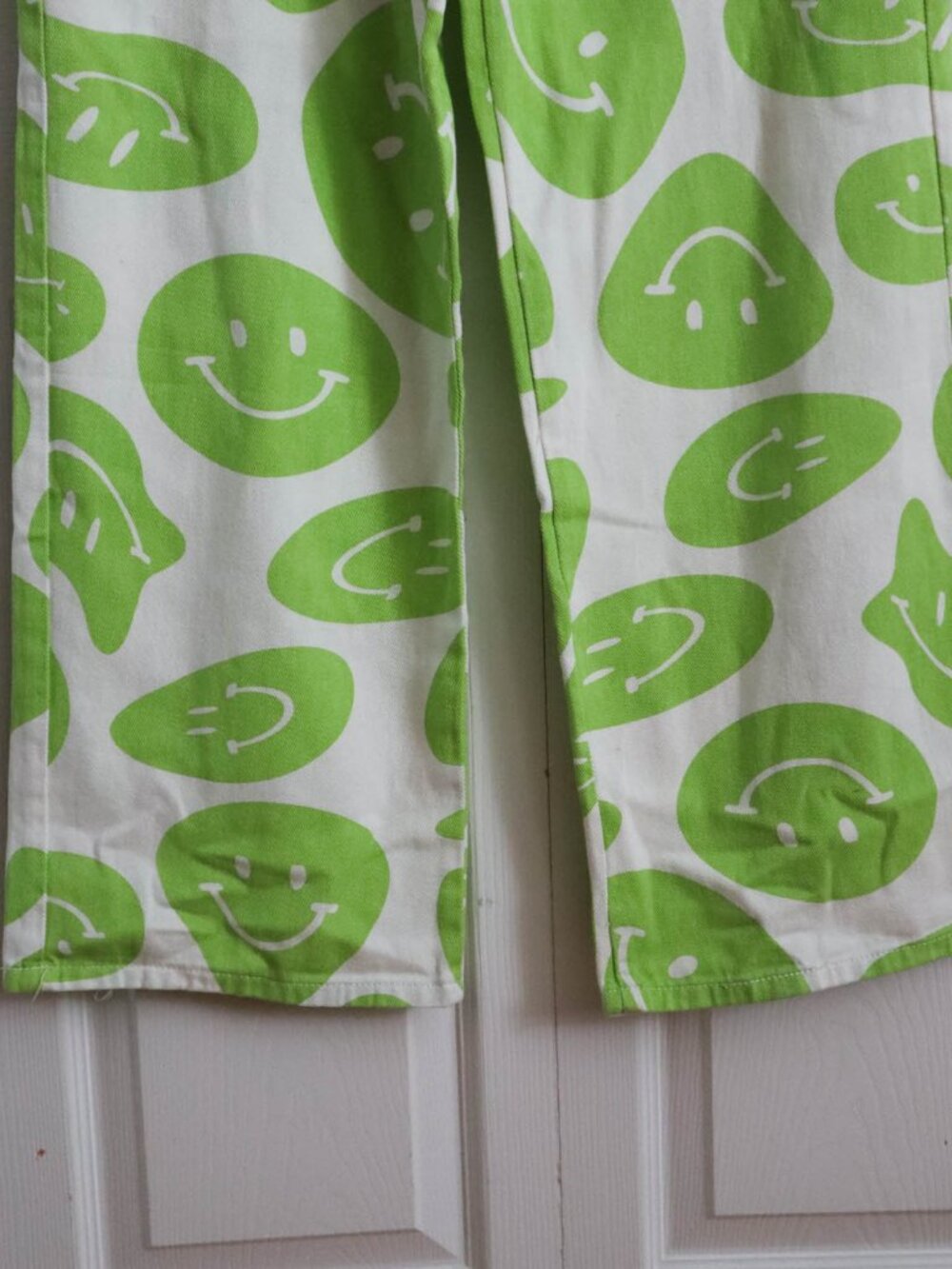 Bailey Rose Smiley Face All Over Print Wide Leg Jeans Pants Sz 12 Large Groovy - Picture 3 of 6